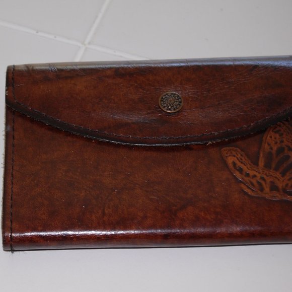 Brown Leather Hand Tooled 3 Section Wallet With Snap  Closure 7" x 4 1/2" - Picture 1 of 16